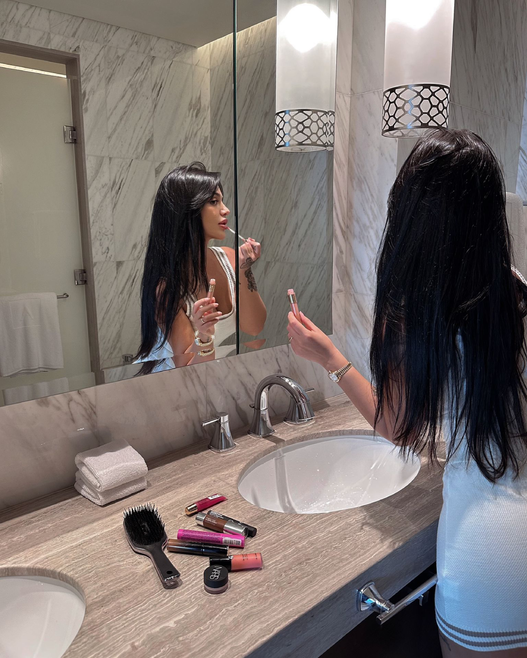 Mery in front of the mirror